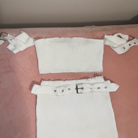 MATCHING WHITE SET - Picture 7 of 8